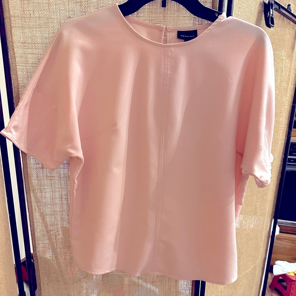 Who What Where- size XS pink top. Casual or Dressy